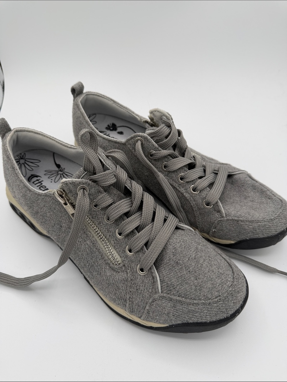 NEW Therafit Sienna Gray Side Zip Sneaker for Planters Fasciitis 8.5
